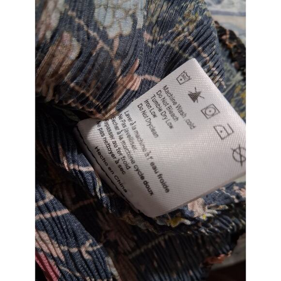 Foxie Dox Lace Mesh Sheer Women's size Small  Romantic Farah Floral Crochet Top - Picture 11 of 12